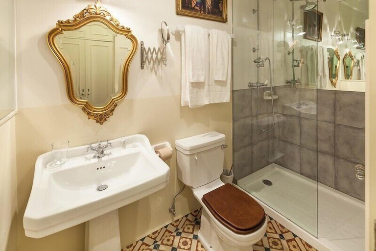 Bathroom 4, Independente Príncipe Real, Lisbon