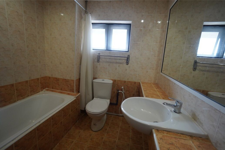 Bathroom 3, Lodge 18 Hotel, Seberang Perai Utara