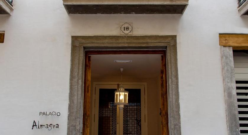 Exterior & Views 1, Aparthotel Palacio Almagra, Granada
