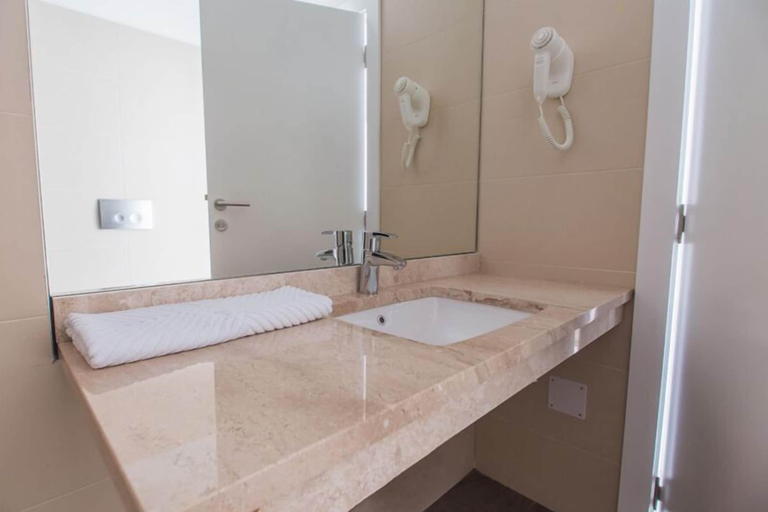 Bathroom 5, Hotel Royal Inn, Belgrade