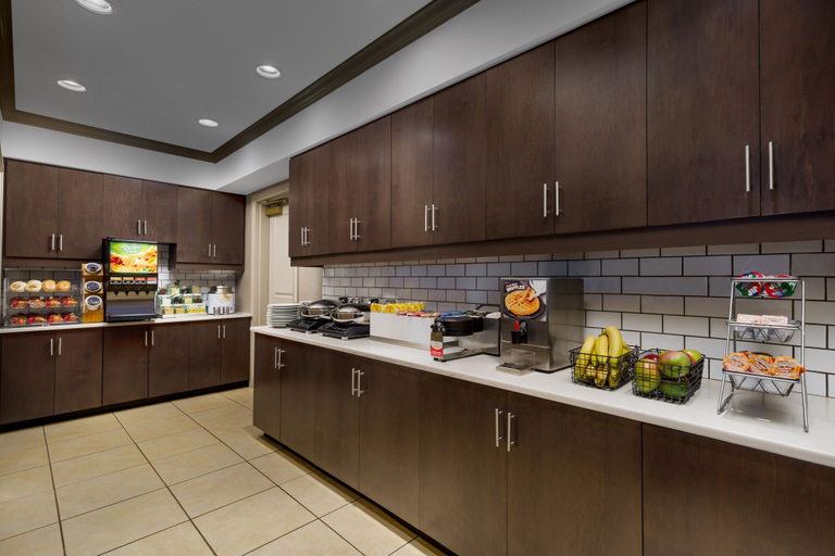 Food & Drinks 5, Residence Inn By Marriott Hartford Rocky Hill, Hartford