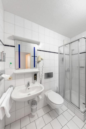 Bedroom 4, HOTEL BREMER TOR, Bestes Hotelfruhstuck, Self-Check-In 24 h, Vechta