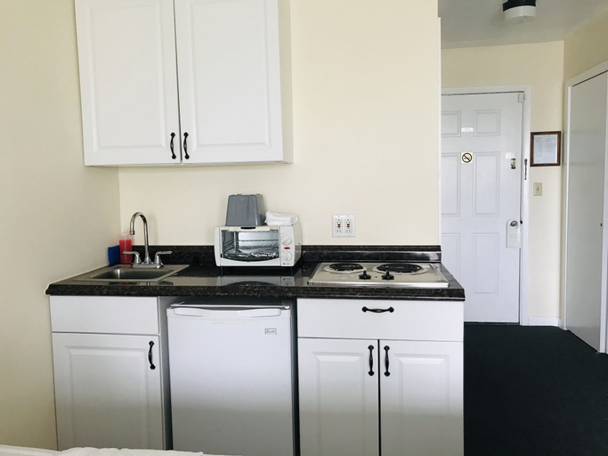 Dining Room 16