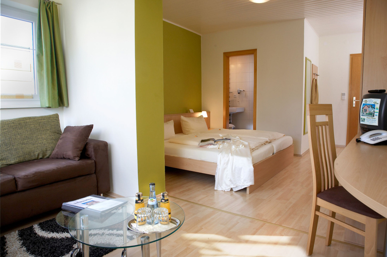Bedroom 2, Gasthof Zum Goldenen Lamm, Weißenburg-Gunzenhausen