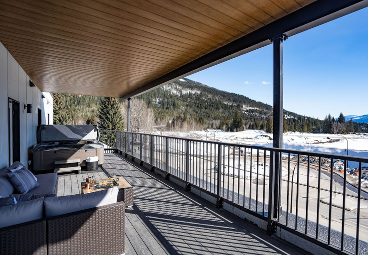 Others 4, The Big Deck by Revelstoke Vacations, Columbia-Shuswap