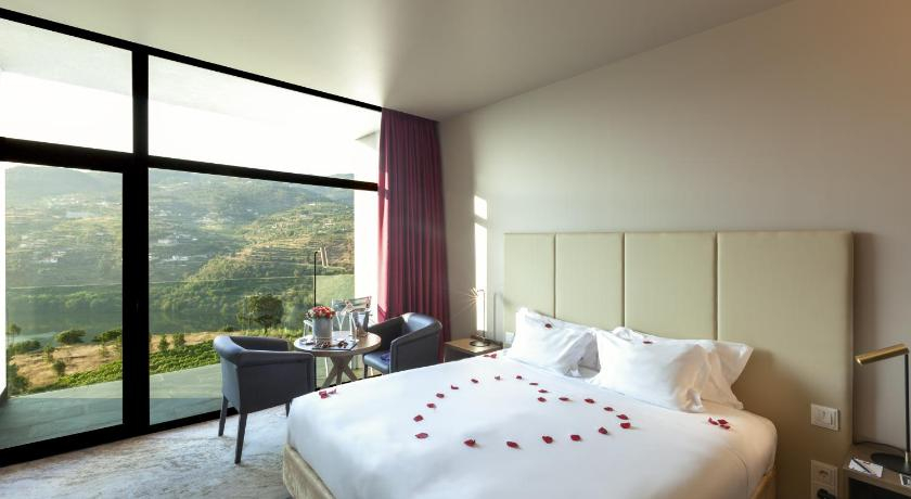 Bedroom, Douro Palace Hotel Resort & SPA, Baião