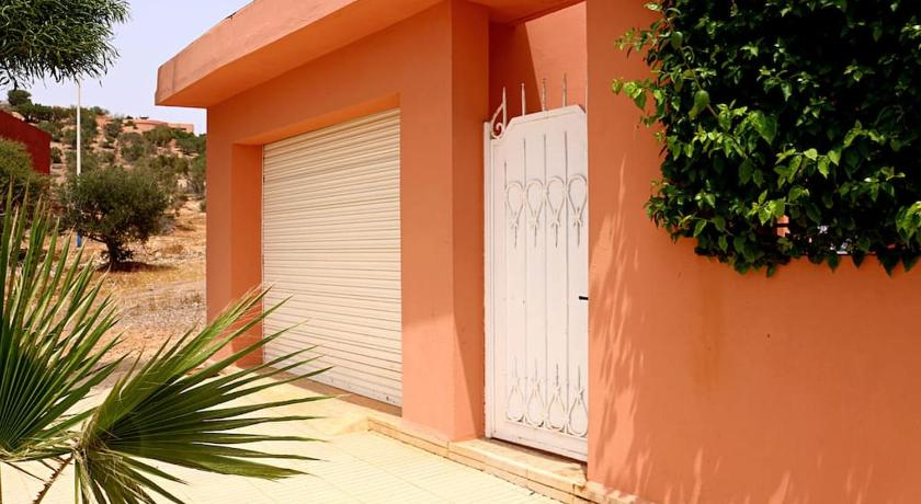 Villa spacieuse avec places de Parking gratuites, Agadir-Ida ou Tanane