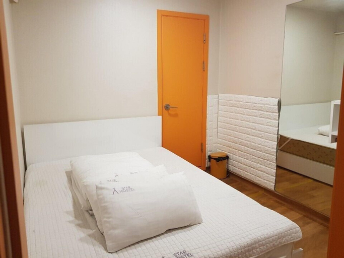 Bedroom 12