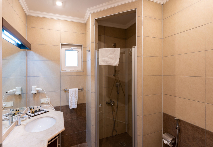Bathroom 5, Qafqaz Riverside Resort Hotel, Qəbələ