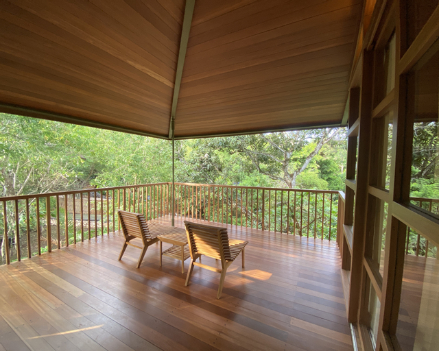 Exterior & Views 3