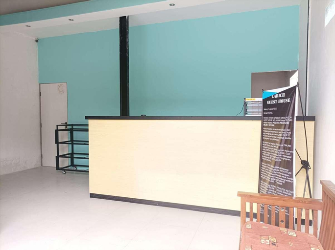 Public Area 3, RedDoorz near Stasiun Batang, Batang