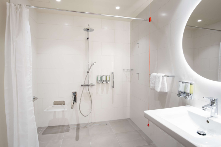 Bathroom 4, Hampton By Hilton Riga Airport, Riga