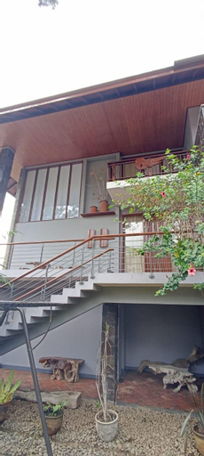 Luxury Villa Lembang Bandung (Villa Istana Bunga), Bandung
