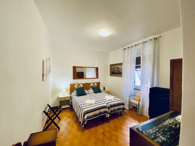 Bedroom 18