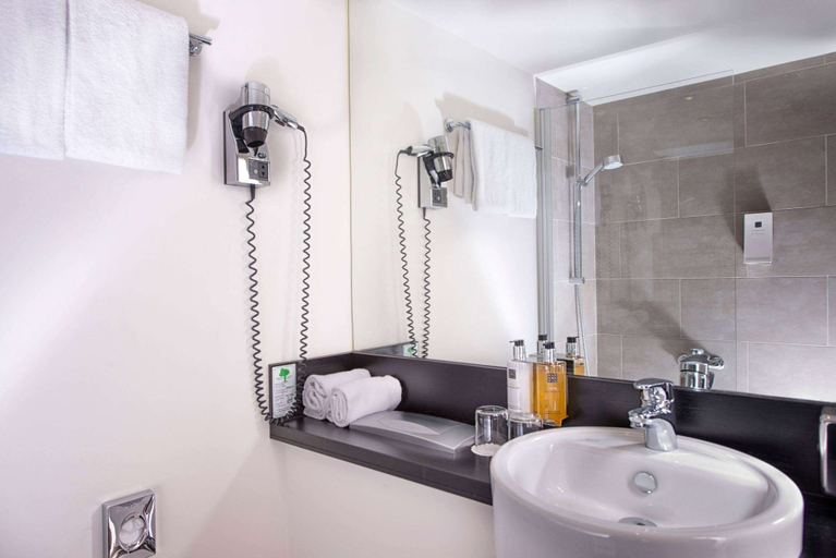 Bathroom 4, Wyndham Stuttgart Airport Messe, Stuttgart