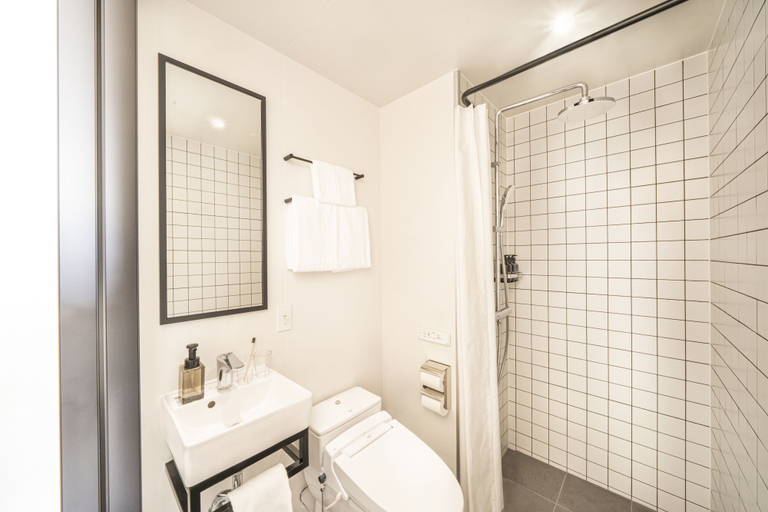 Bathroom 5, lyf Tenjin Fukuoka, Fukuoka