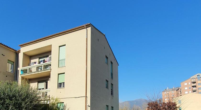 Others 1, 2 bed flat Centre & Stadio free parking, Terni