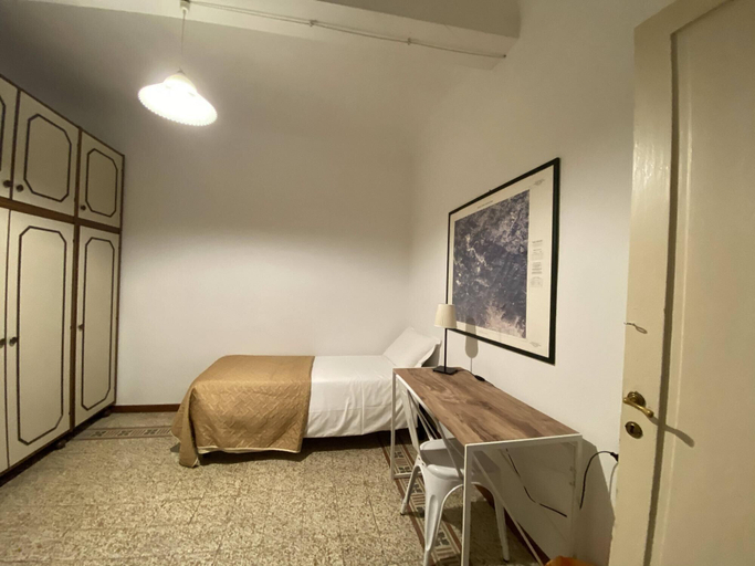 Room 3, Ricasoli 43 G in Firenze, Florence