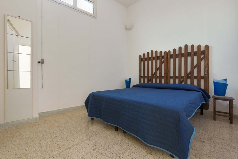 Room 2, 2165 Casa del Chidro, Taranto