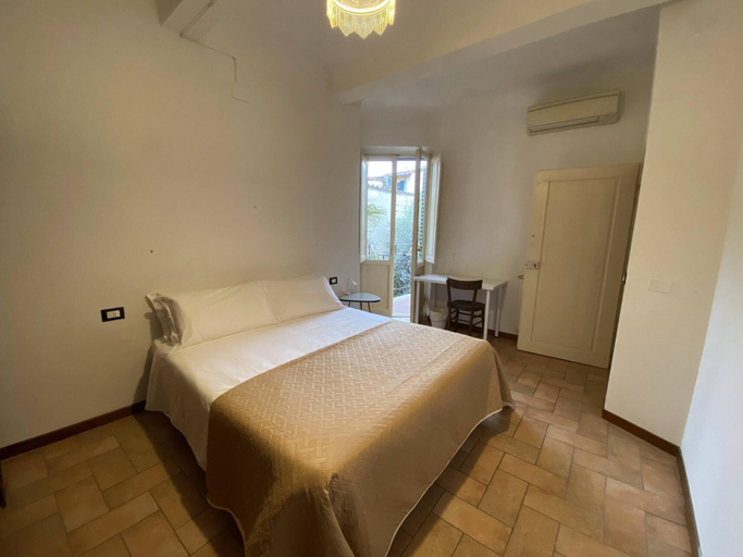 Room 5, Ricasoli 43 G in Firenze, Florence