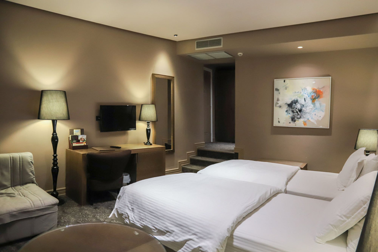 Bedroom 3, Mondial Hotel, Tiranës