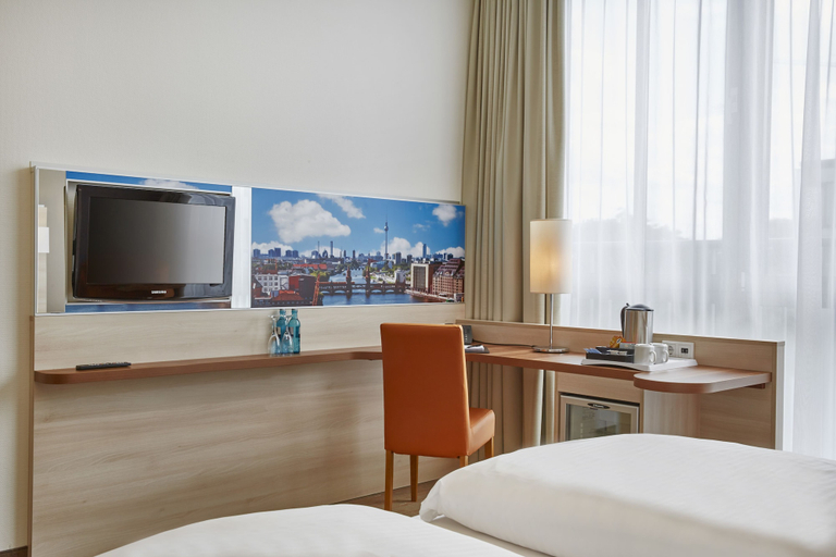 Bedroom 4, H+ Hotel Berlin Mitte, Berlin