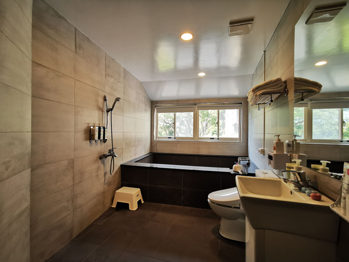 Bathroom 4, Slow Wow Hot Spring Hotel, Yilan