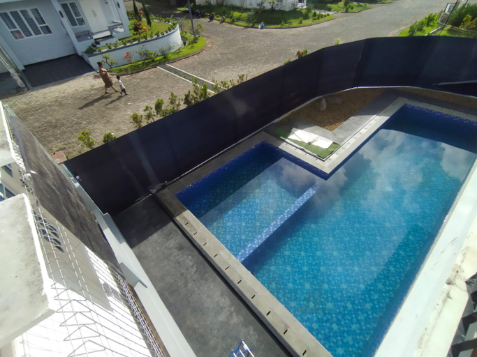 Sport & Beauty 4, Villa Karapan Kota Bunga by Nooryani, Bogor