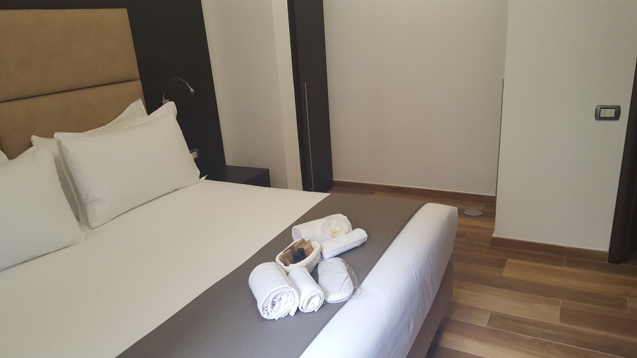 Bedroom 5, Una Finestra su Monti, Rome