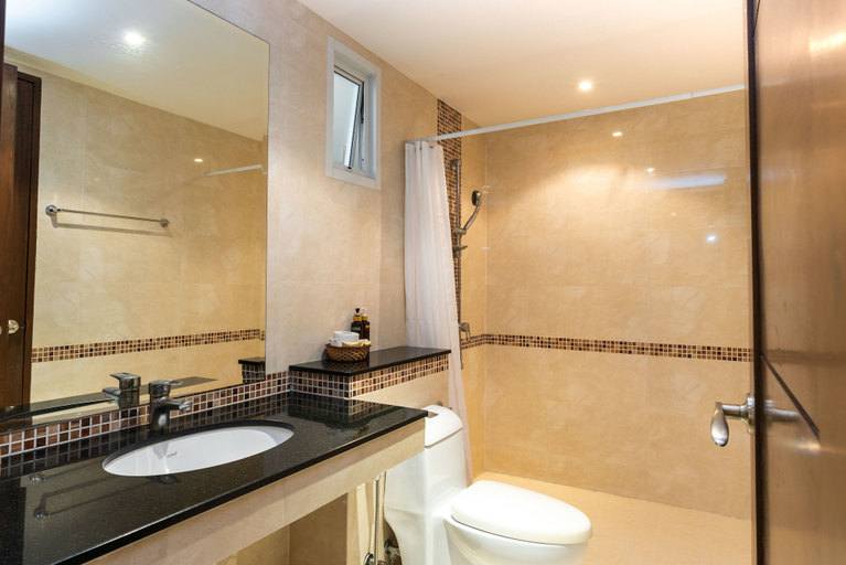 Bathroom 4, Jomtien Beach Penthouses, Pattaya