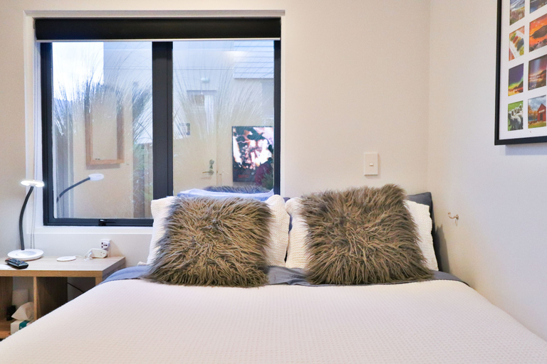 Bedroom 4, Amazing Queenstown Guesthouse, Queenstown-Lakes