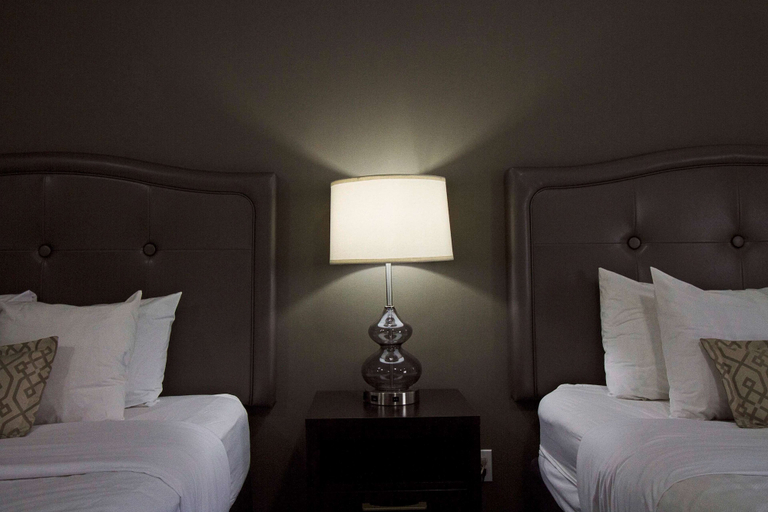 Bedroom 4, Best Western Swan Castle Inn, Cochrane