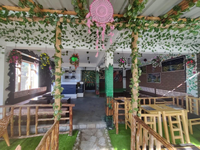 Food & Drinks 3, Nehru Kund Heights by JitaInn, Kullu