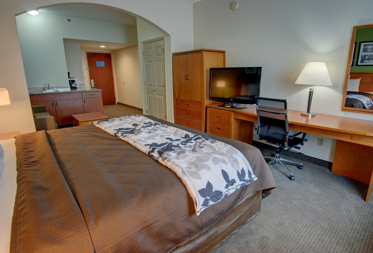 Bedroom 3, Sleep Inn & Suites Winchester near University, Frederick