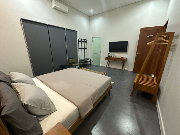 Bedroom 8
