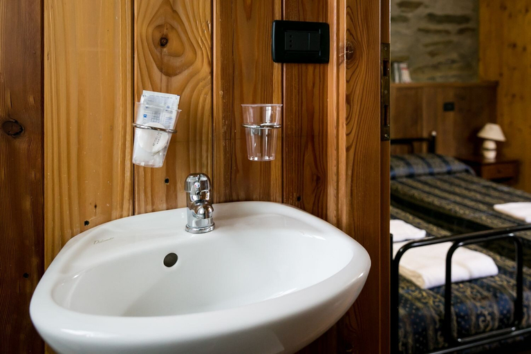 Bathroom, Rifugio dei Walser, Vercelli