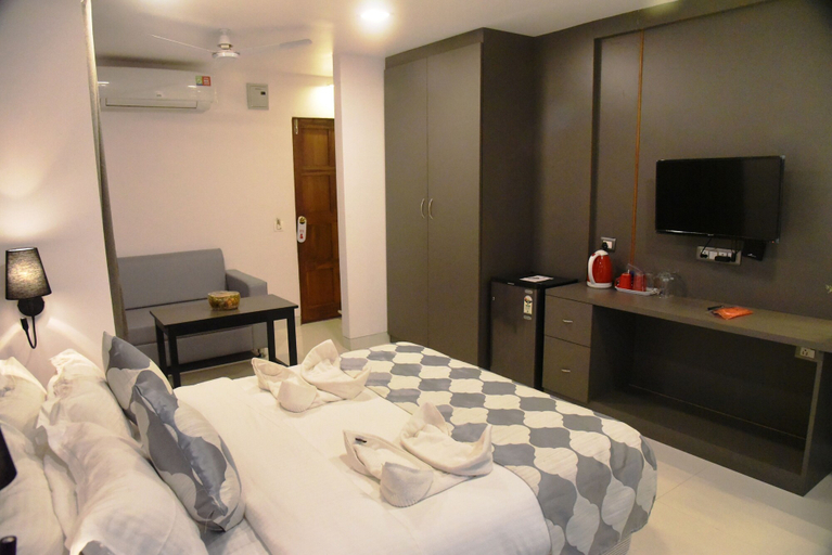 Bedroom 2, Ticlo Resort, North Goa
