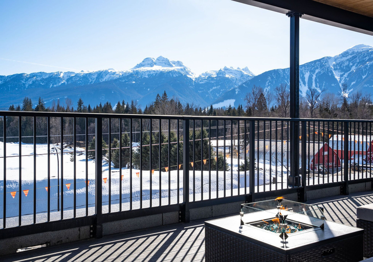 Others 5, The Big Deck by Revelstoke Vacations, Columbia-Shuswap