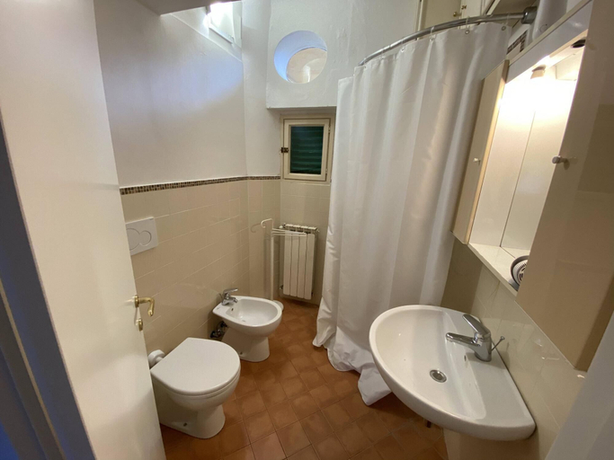 Room 4, Ricasoli 43 G in Firenze, Florence
