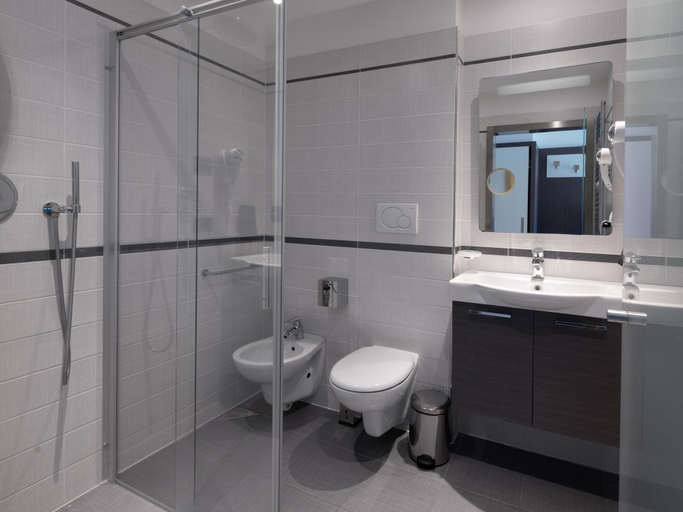 Bathroom 3, Hi Hotel - Wellness & Spa Adults Only, Trento