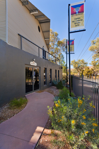 Exterior & Views 8