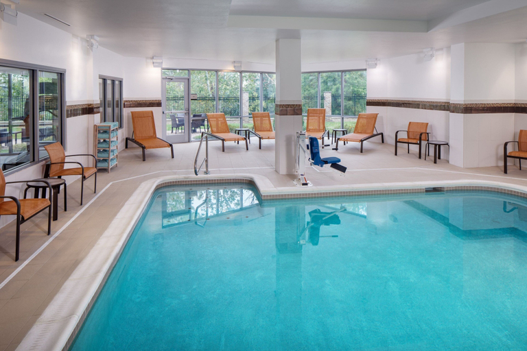 Sport & Beauty 5, Courtyard by Marriott Charleston Downtown/Civic Center, Kanawha