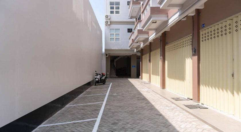 Exterior & Views 2, Sans Hotel Rajawali Surabaya, Surabaya