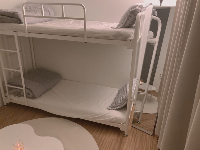 Bedroom 14