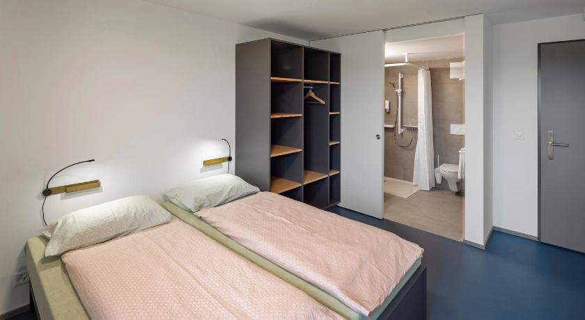 Bedroom 2, Rapperswil-Jona Youth Hostel, See-Gaster