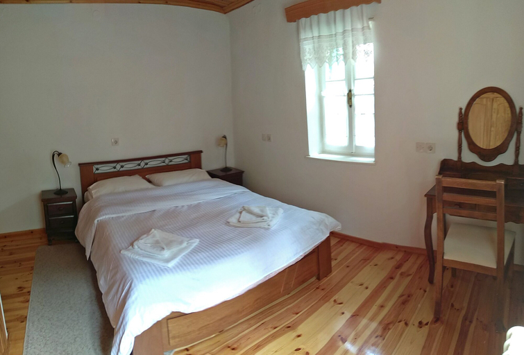 Bedroom 4, Guesthouse IRO, Epirus