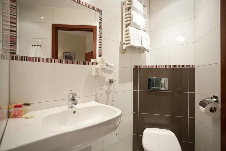 Bathroom 4, Hotel Kazimierz I, Kraków City