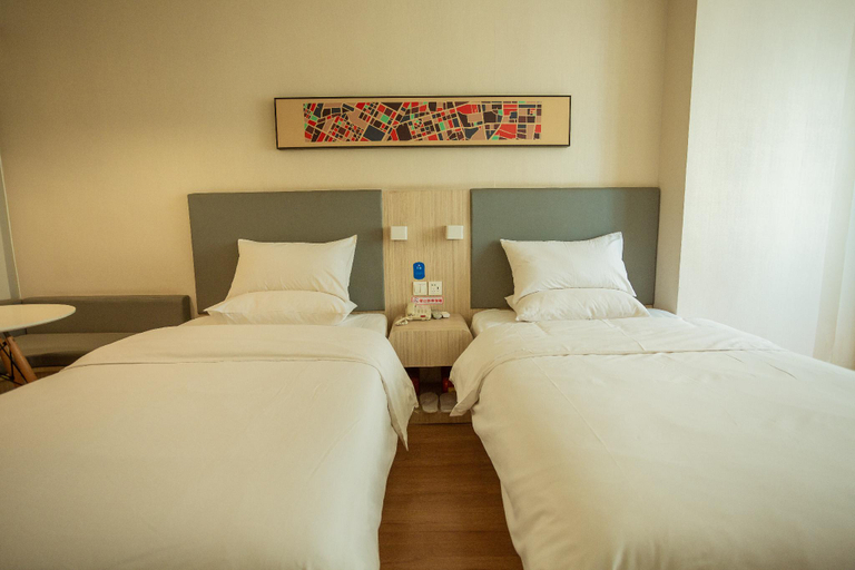 Bedroom 2, HanTing Hotel (Jing County), Hengshui