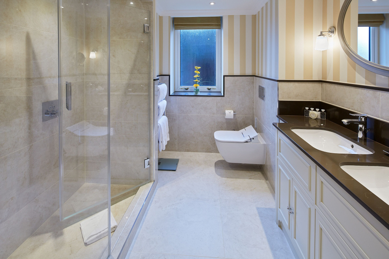 Bathroom 4, Cheval Thorney Court at Hyde Park, London