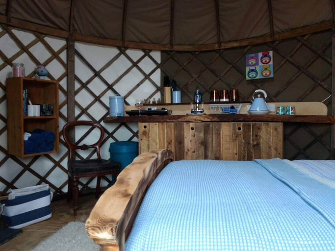 Bedroom 4, Bembridge Harbour Yurt - Log Burner - Wifi, Isle of Wight
